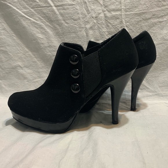 Heeled booties - Picture 4 of 8